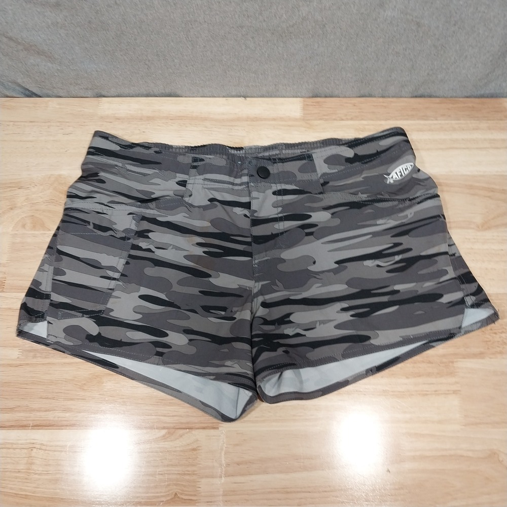 AFTCO Fishing Shorts Womens Camo Performance Stretch 6 Grey